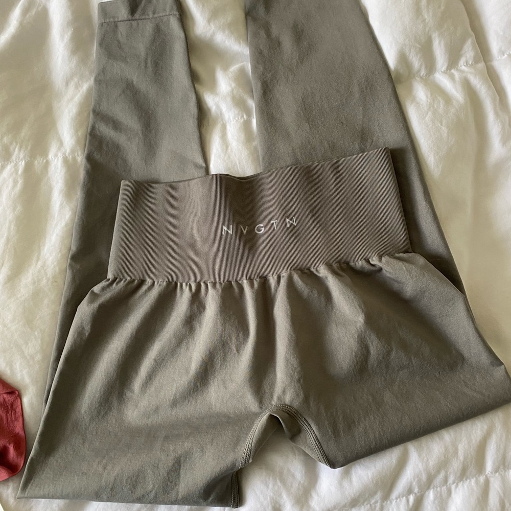 Brand new NVGTN leggings
